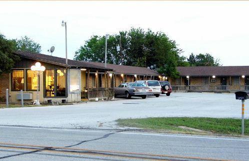 Interstate Motel Wills Point Exterior photo